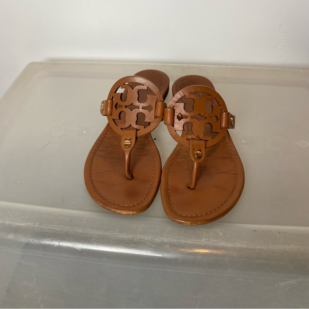 Tory Burch Tan Leather Sandals Women’s 6M Logo